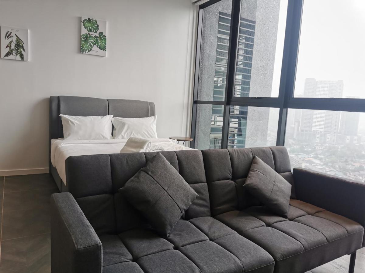 Scarletz Suites Klcc By De Harlequins Guesthouse Kuala Lumpur Exterior photo