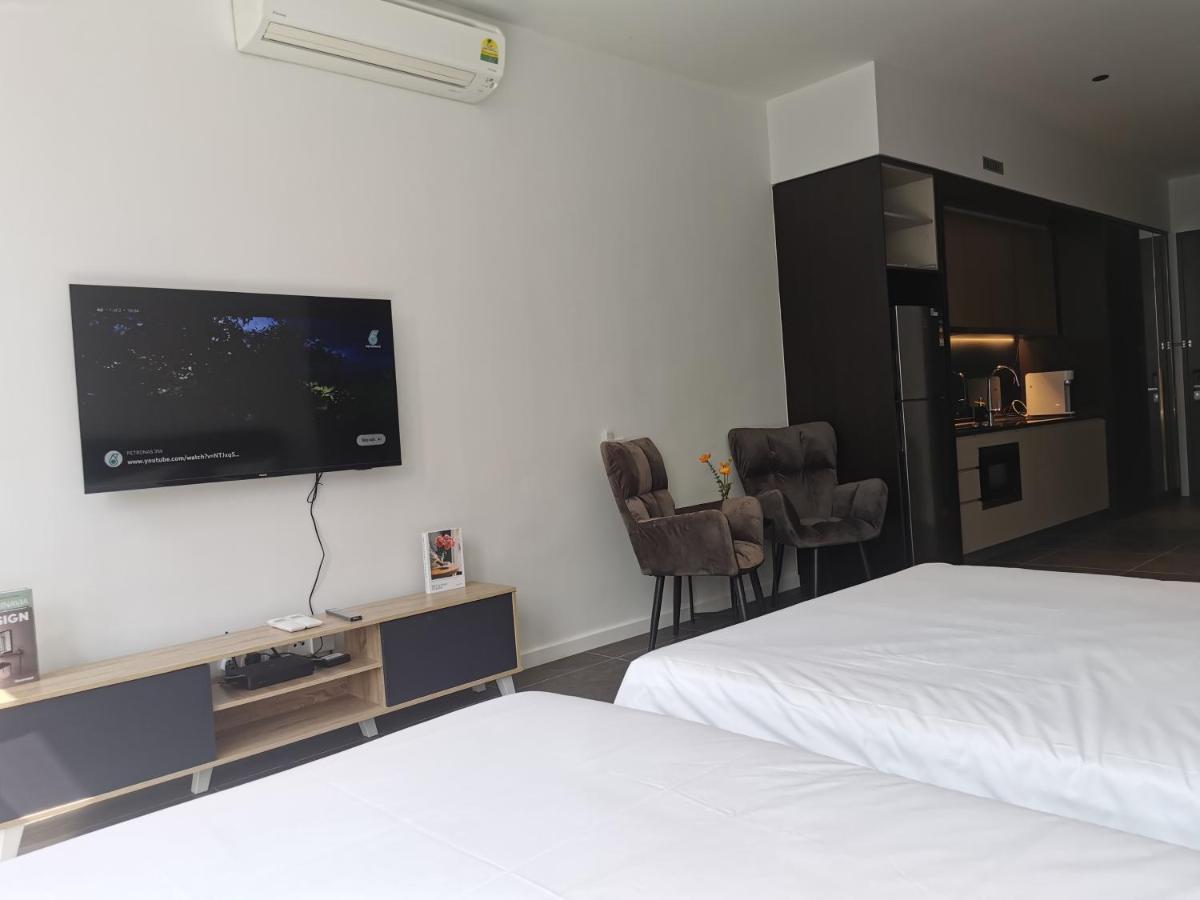 Scarletz Suites Klcc By De Harlequins Guesthouse Kuala Lumpur Exterior photo